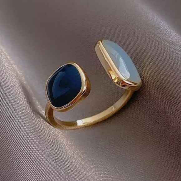 French Blue Retro Moi et Toi Gold Tone Adjustable Ring NWOT - Picture 5 of 12